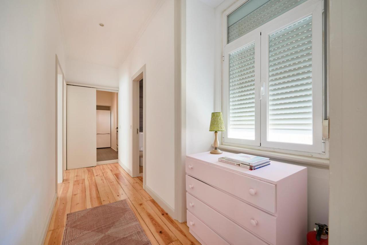 Sunny Apartment With Balcony! Lisboa Eksteriør billede